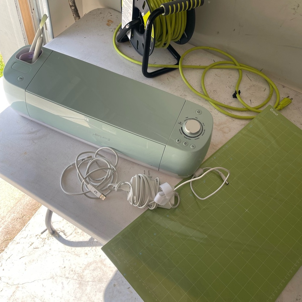 CRICUT EXPLORE AIR 2